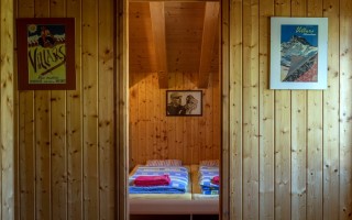 Une des chambres double avec lavabo du Refuge Giacomini (10 chambres pour 23 personnes)