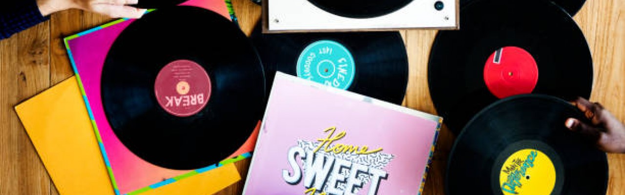 Vinyle et audio vintage, le must du style pour la musique dans votre salon