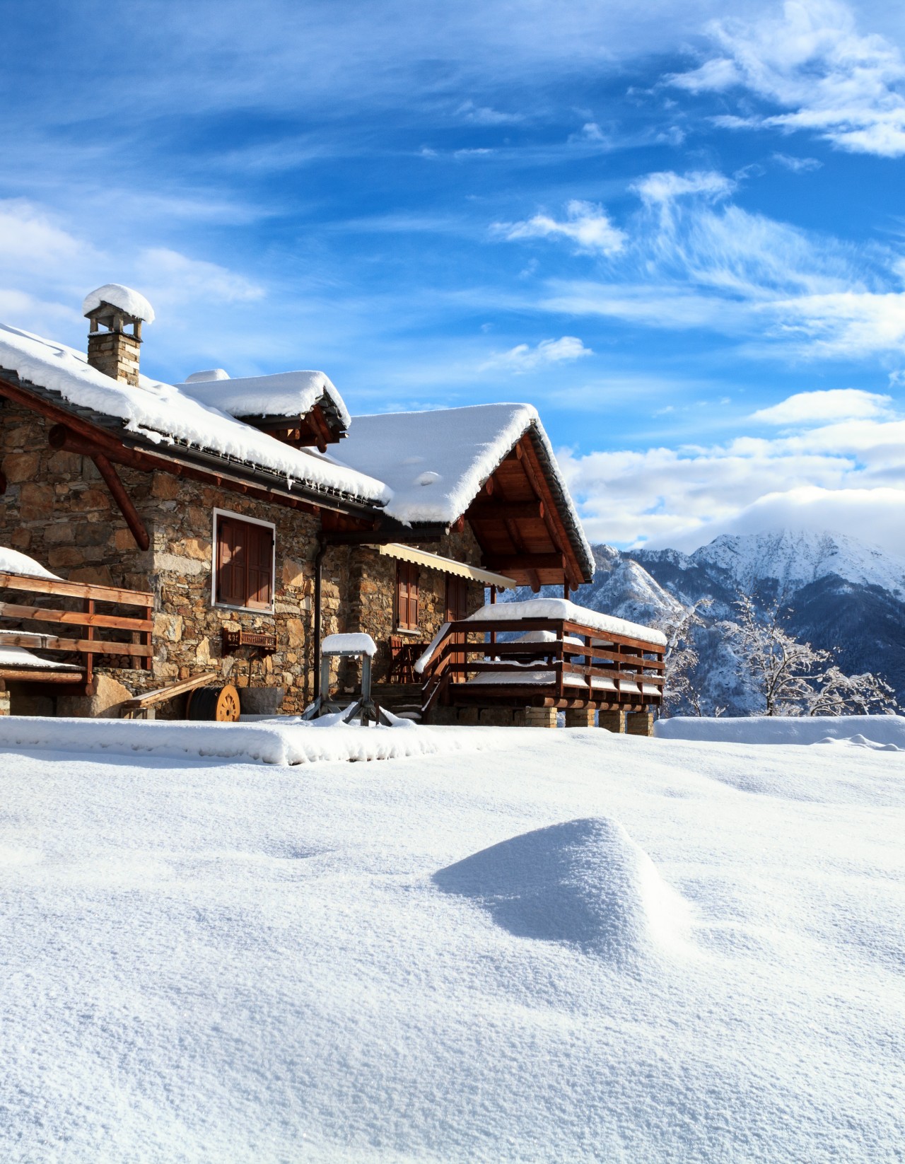 Mountain chalets 